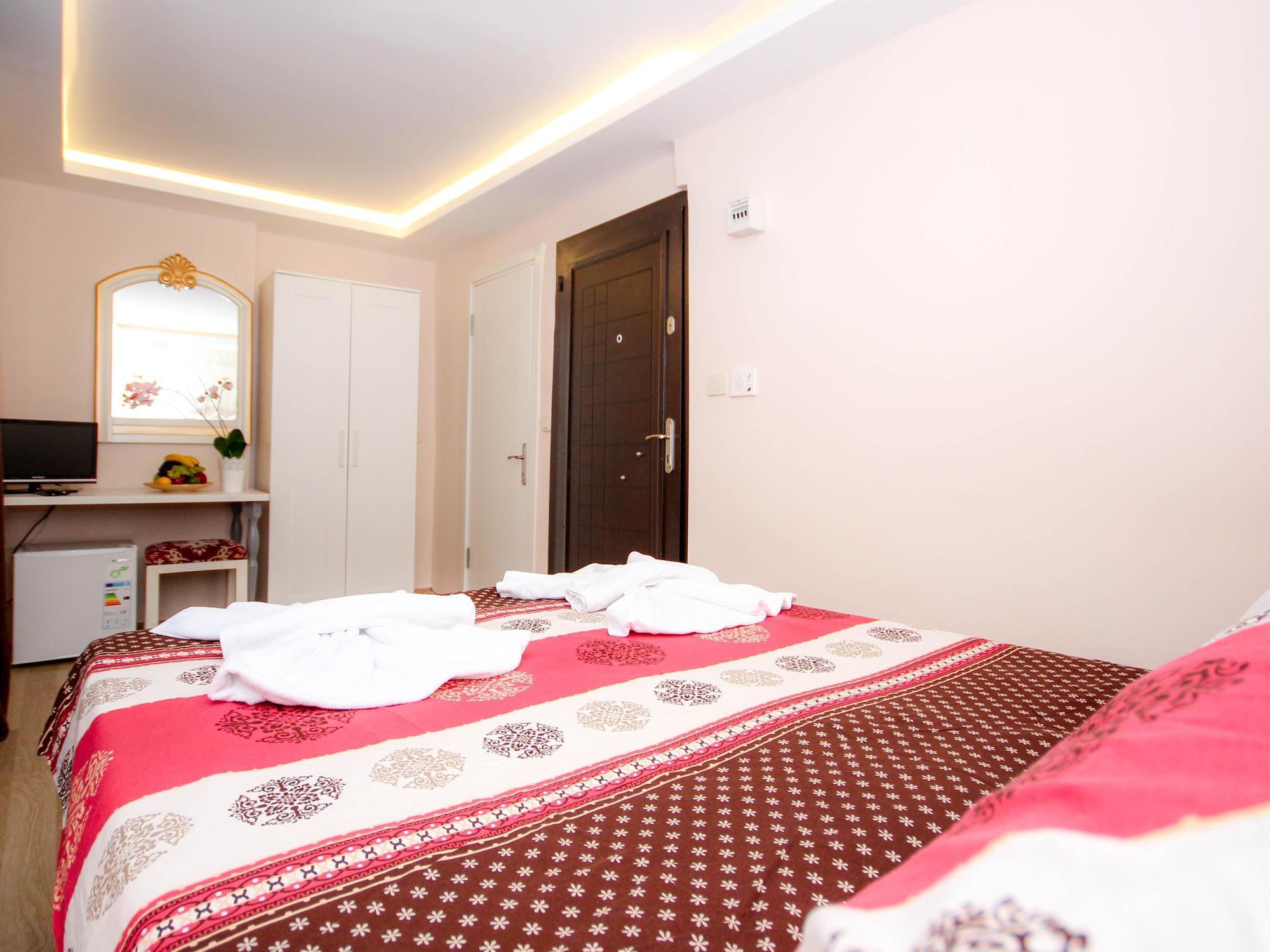 Mini House Hotel Istanbul Exterior photo